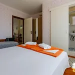 Danica شقة دْغاماي