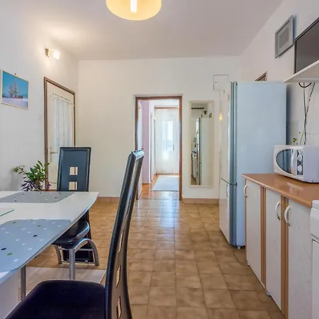 Apartament Danica